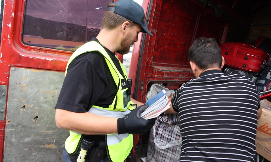 2016-8-3-148ilustrační foto CÚ HK mobilní dohled III.JPG